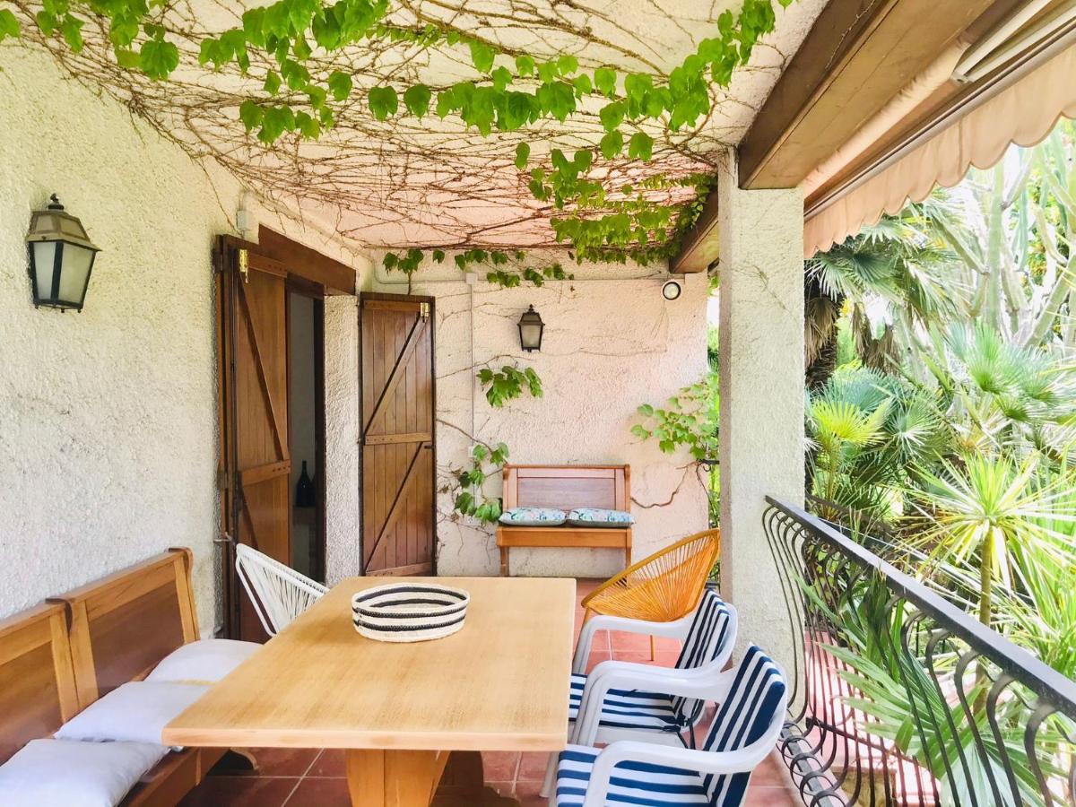 Casa Mediterranea Con Gran Jardin Y Piscina A 500 M De La Playa Roda de Bará Eksteriør billede
