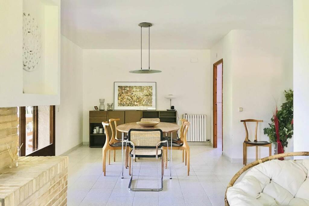 Casa Mediterranea Con Gran Jardin Y Piscina A 500 M De La Playa Roda de Bará Eksteriør billede